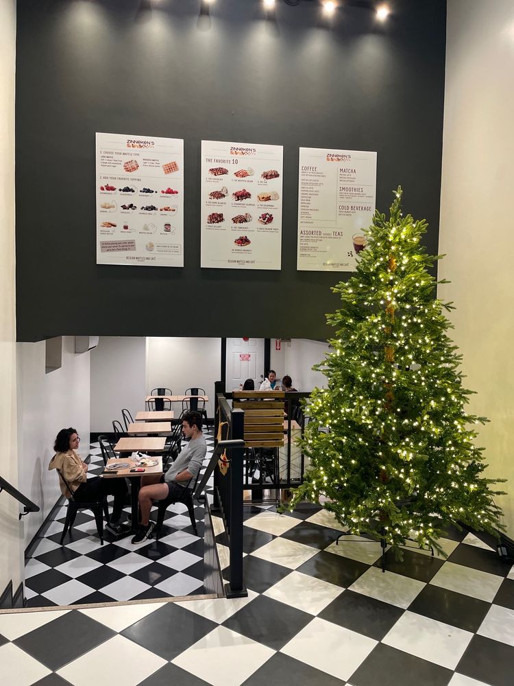 Zinneken's Providence interior with checkered floor